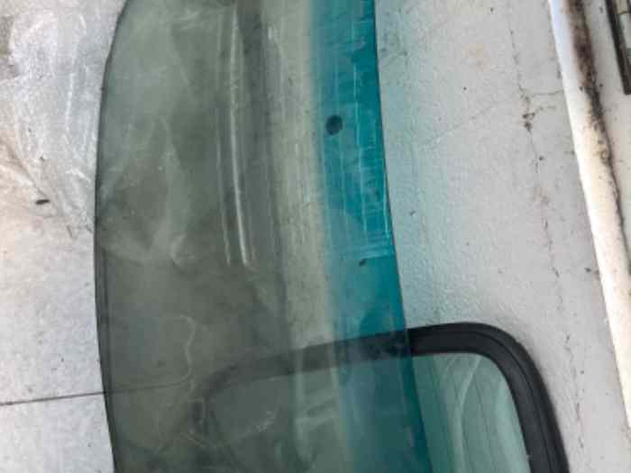 Ensemble pare-brise et lunette arrière Porsche 911 SC 2