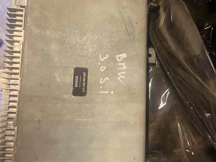 Moteur bmw 3.0 SI complet 1