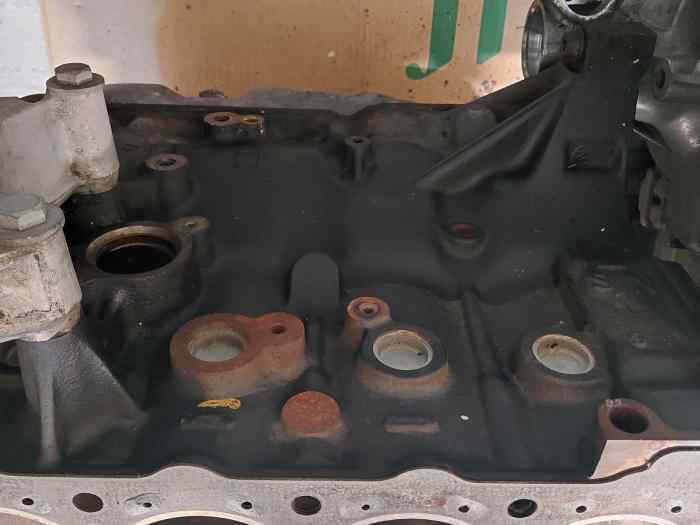 bloc fonte 1.6 peugeot ref NFZ 2