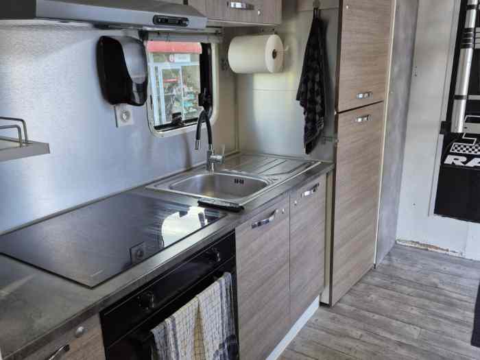 DAF Motorhome + auvent 120m² 1