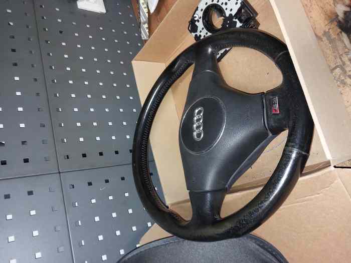 VOLANT AUDI S3 8L cuir 0