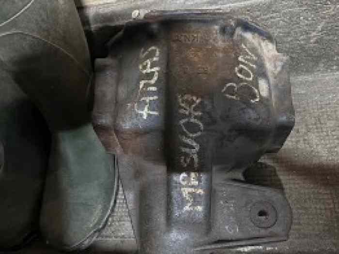 Differentiel avant 4 satelittes pajero mitsubishi 1990 enjoliveur phare 1