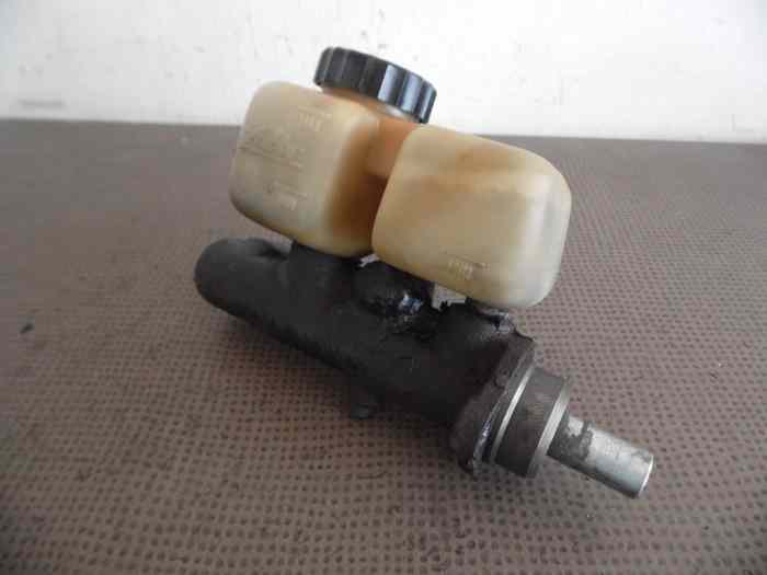 MAITRE-CYLINDRE FREINS A0014306301 MERCEDES W110 3