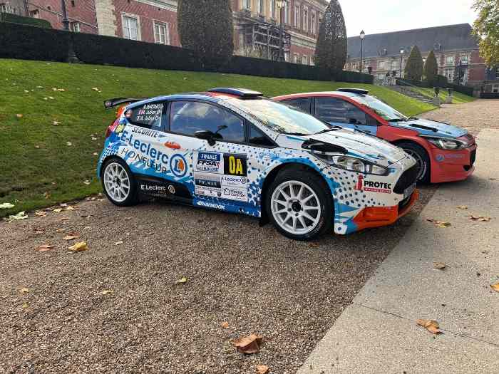 Vend ou echange FORD fiesta R5 evo2 su...