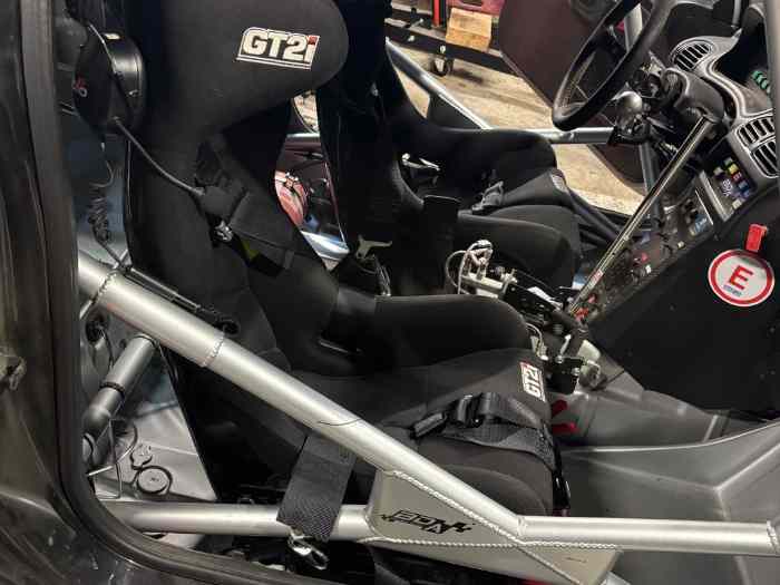 2 baquets gt2i pro-m 0