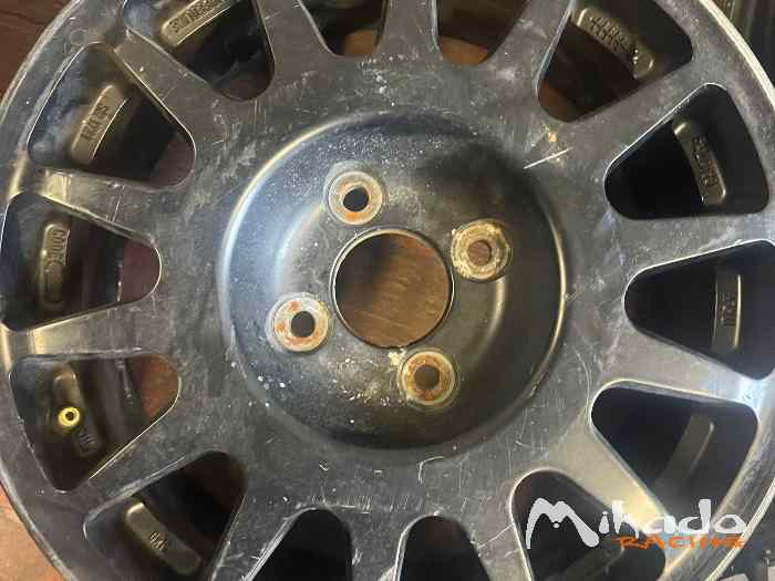 Lots de 8 Jantes en 15 clio RC5 4