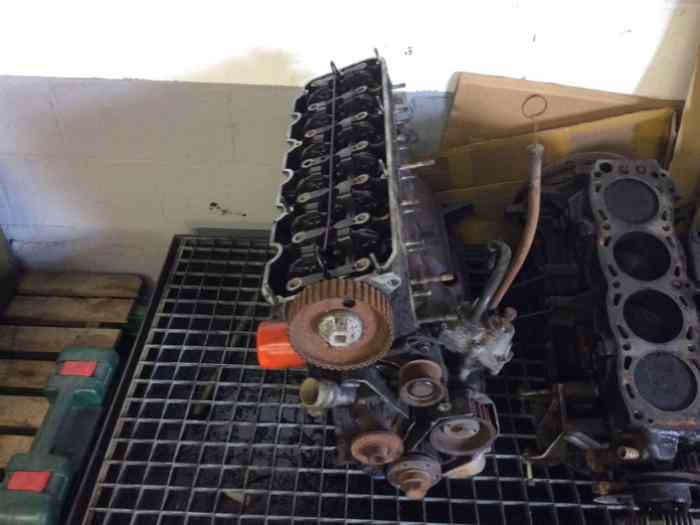 Moteur bmw 323i 6 cylindres 3