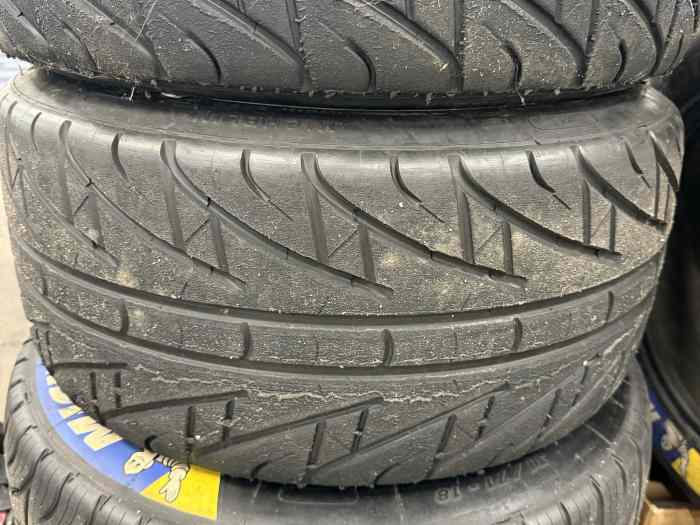 4 jantes Porsche 991 CUP + 4 pneus Michelin pluie 0