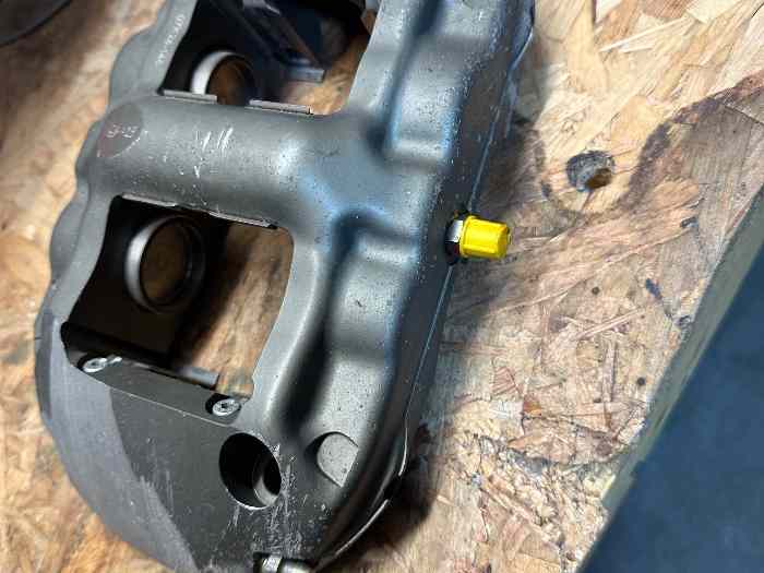 Étrier de frein 207 s2000 3