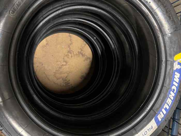 4 Michelin MW1 NEUF 19-63 / 17 pouces 2