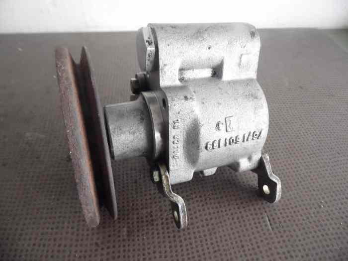 POMPE DIRECTION ASSISTEE 32411127636 BMW 635 CSI E24 4
