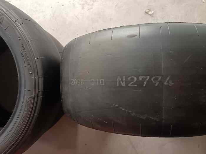 Pneus slick Yokohama neufs 0