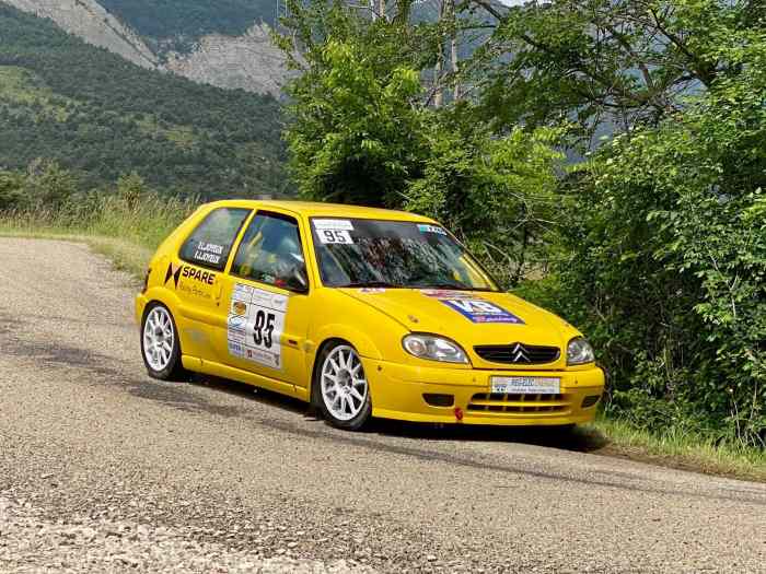 Saxo top A6 neuve 0