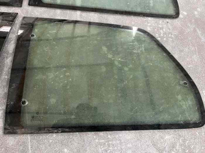 Custodes Peugeot 106 1