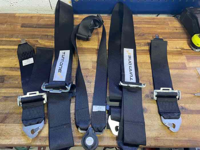 Harnais neuf Mais plus homologué 0