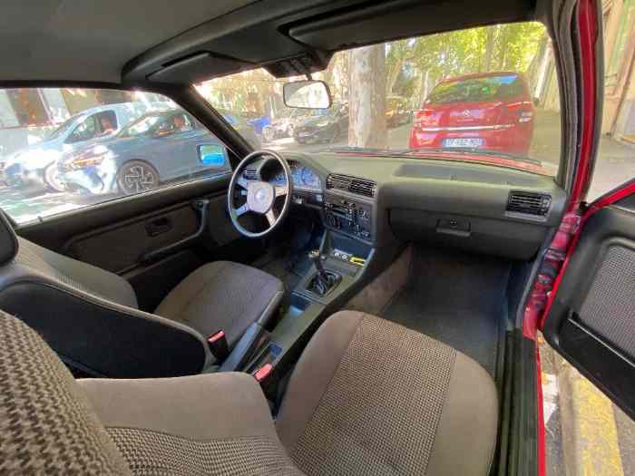 BMW - 325e e30 4