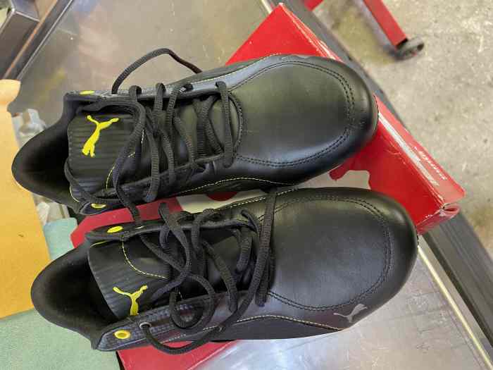 CHAUSSURE PUMA LOGO FERRARI NEUVE 2
