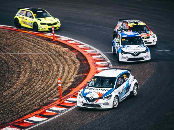 Location clio 5 RX3 Mettet  0