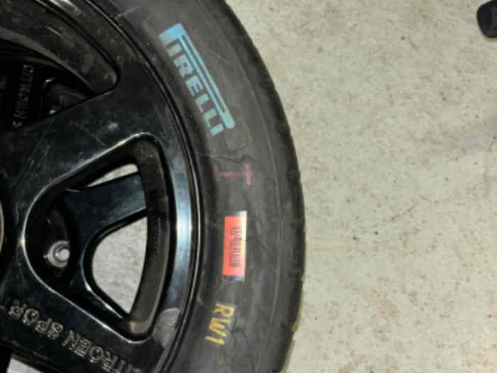 Pneu Pirelli en 15 2