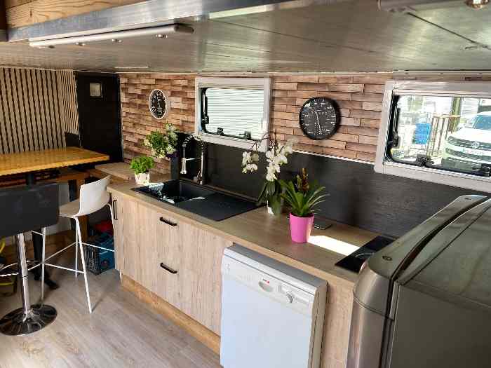 Semi Motorhome 5