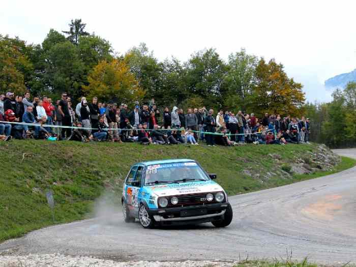 Vends ou échange Golf GTI 16s Groupe A 5