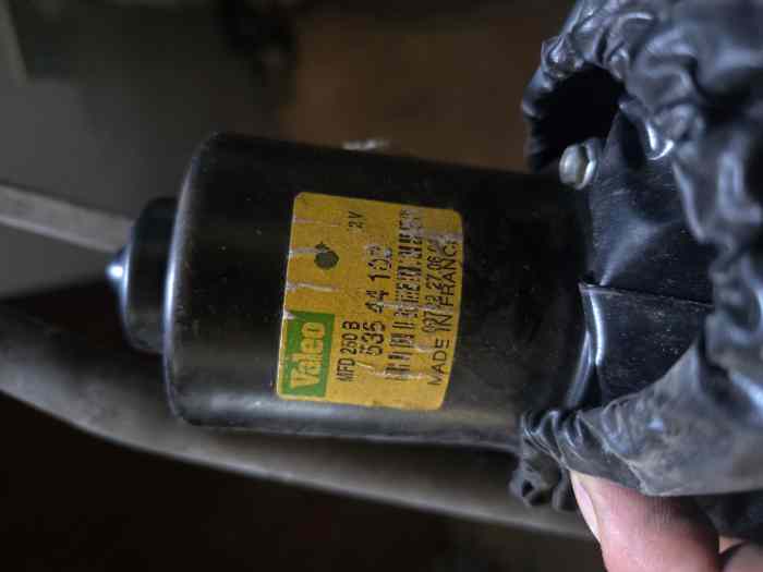 Moteur + bras essuie glace Saxo 1