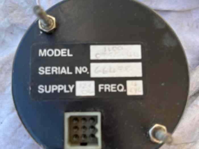 VENDU Compte tours stack st400 1