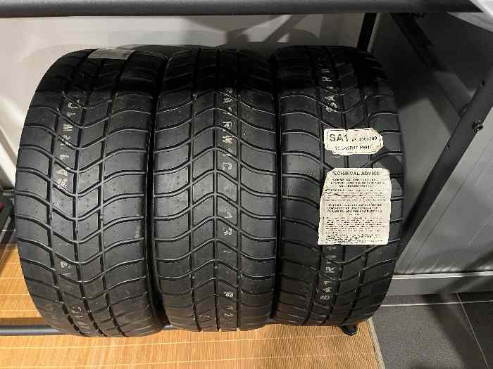 Pneus Pirelli en 17 pouces