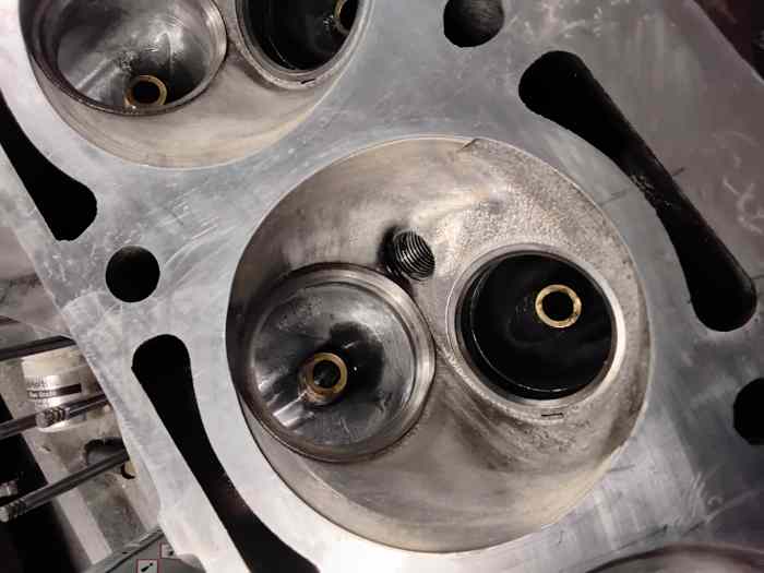 Culasse BMW M10 grosses soupapes hemispherique type ALPINA 2