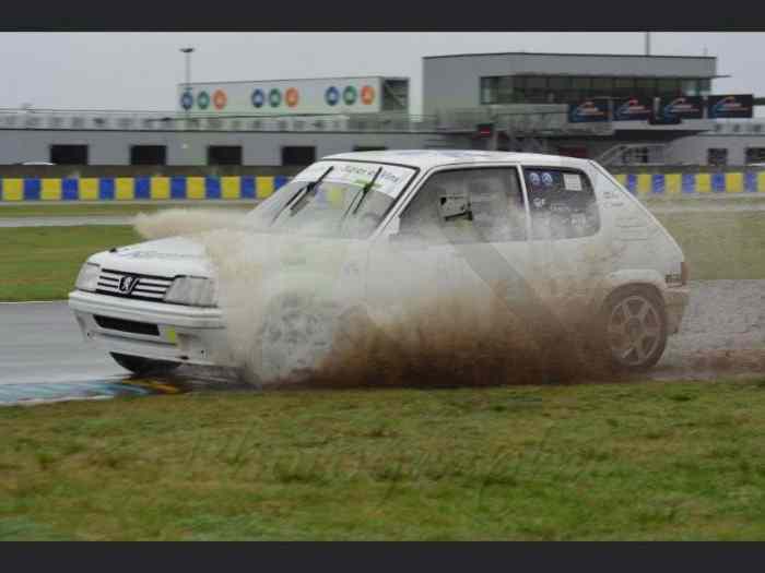 205 RALLYE F2000 1 / 12 2