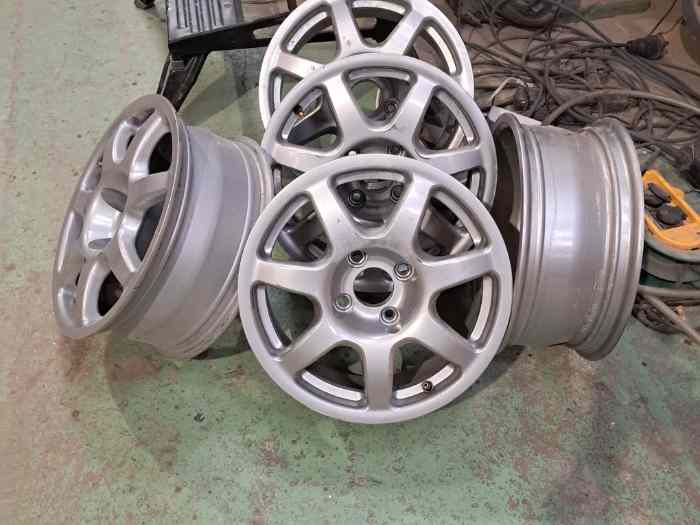 5 roue Peugeot en 15