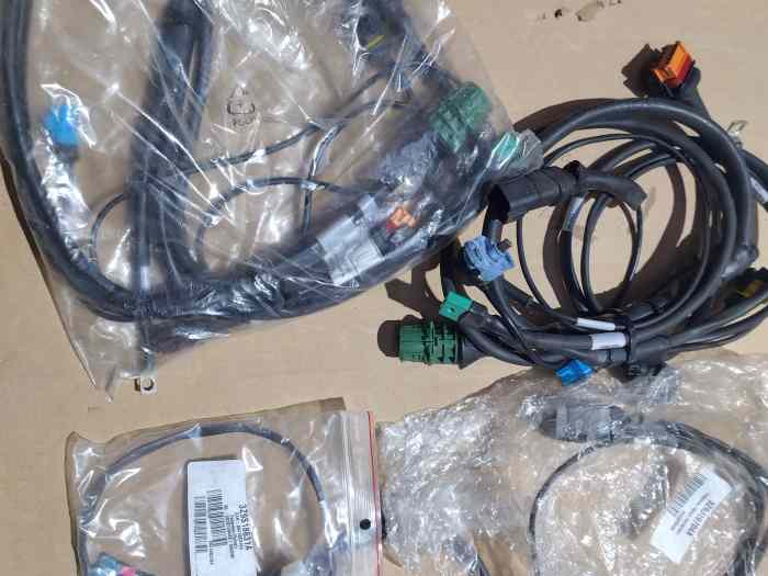 208 T 16 R5 3