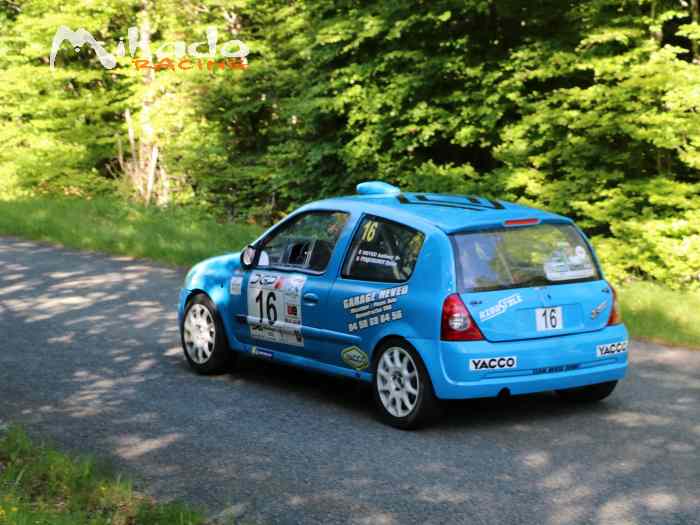 vends Clio 2 RS TOP F2000 – photo 4 sur 6