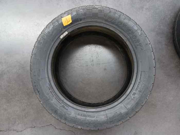 2 Michelin R21 en 19/58-15 avec 80% d’usure 5