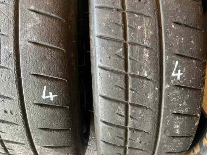 Pneus Michelin H30. en 16 4