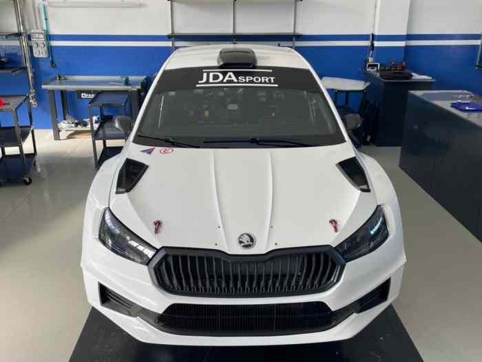 JDA SPORT LOUE SKODA RS FULL SPEC