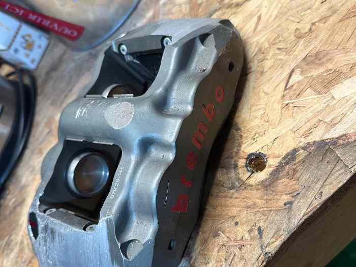 Étrier de frein 207 s2000