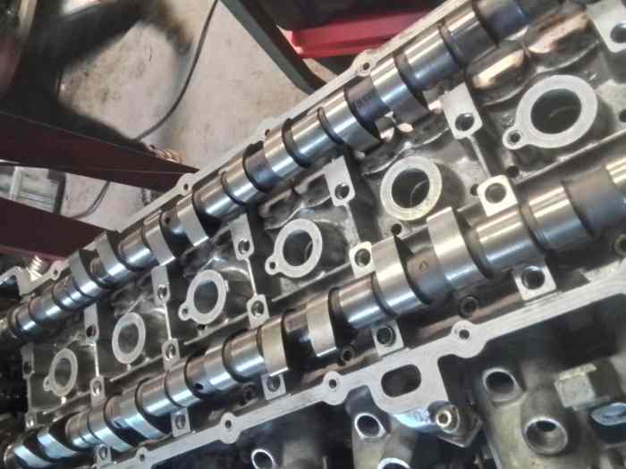 Culasse BMW S50B32 avec distribution et arbre a cames GR A 4