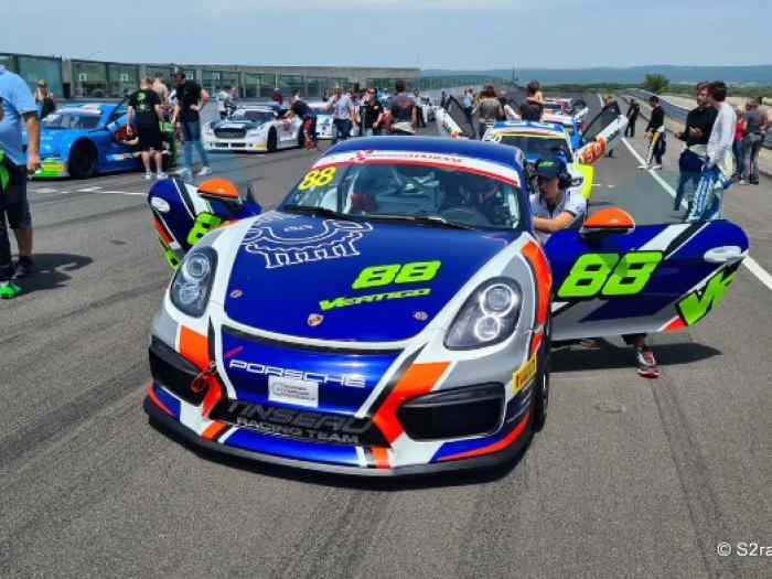 PORSCHE CAYMAN GT4 CS 981 1