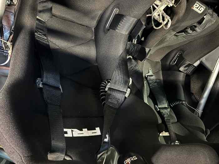 2 baquets gt2i pro-m 2