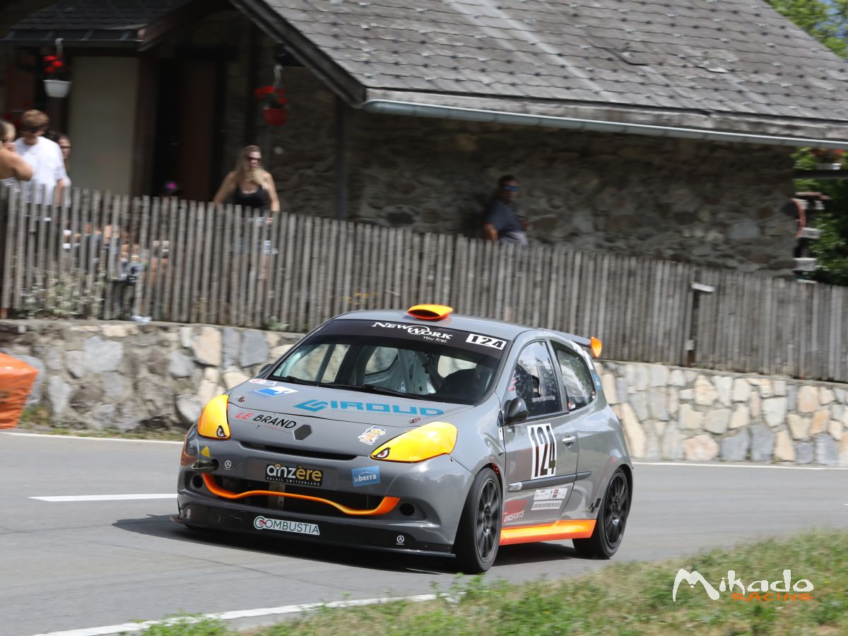 Renault Clio 3 Cup EVO – photo 1 sur 6