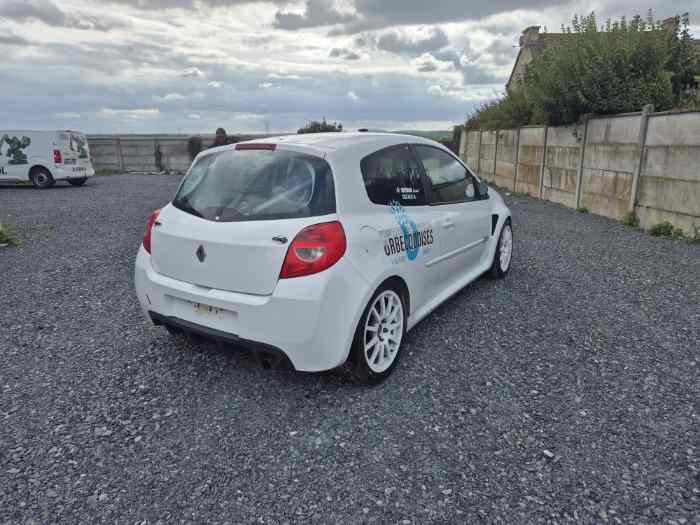 Clio R3 Max 1