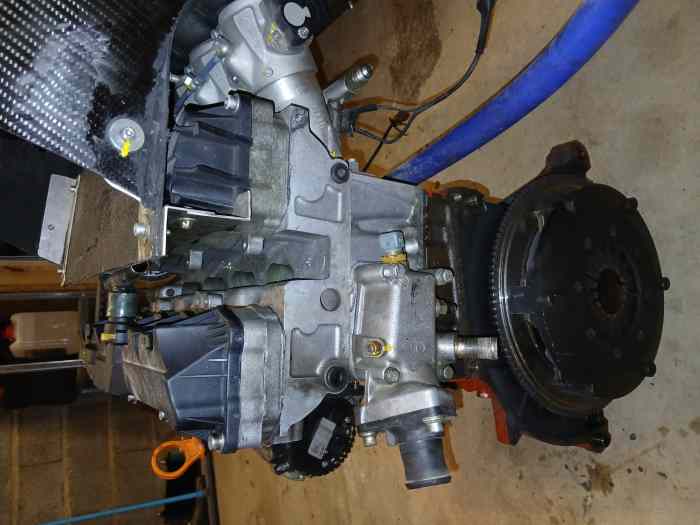 Moteur tu5jp4 f2000 13 2