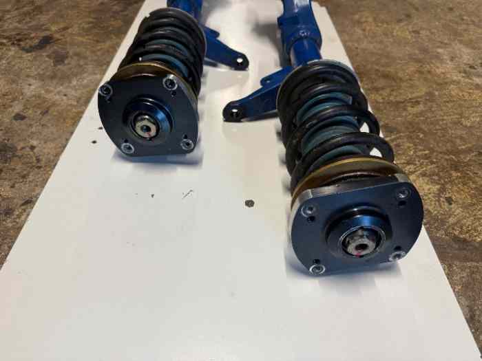 Amortisseurs avants 106 saxo F2000 2