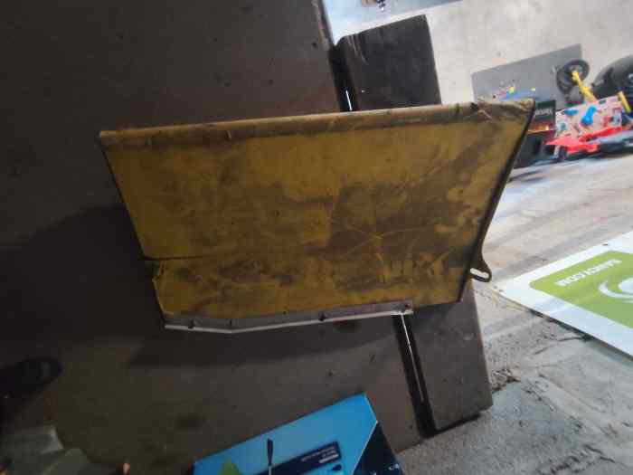 Lame avant Dallara 391 392 dont une en...