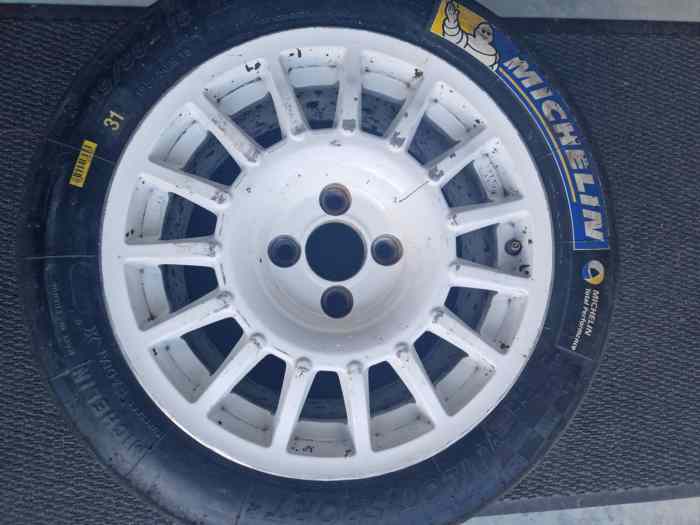 Vends Pneus Michelin 19/58-15