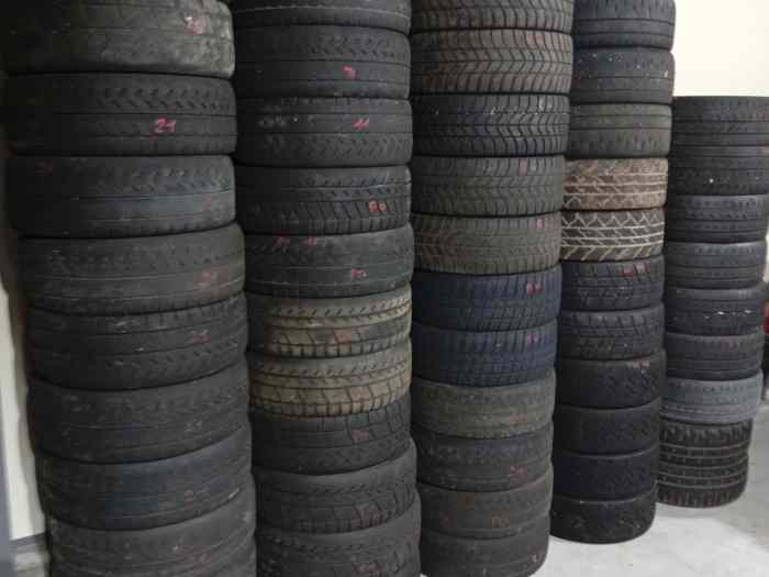 Lot 56 pneus rallye 16 pouces 0