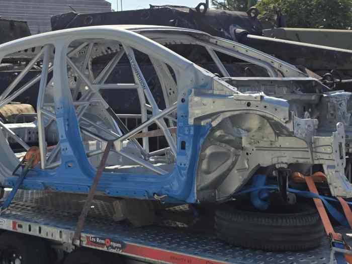 clio R3T + caisse neuve 2