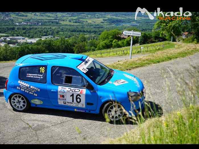 vends Clio 2 RS TOP F2000 – photo 3 sur 6