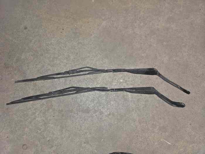 Moteur + bras essuie glace Saxo 3